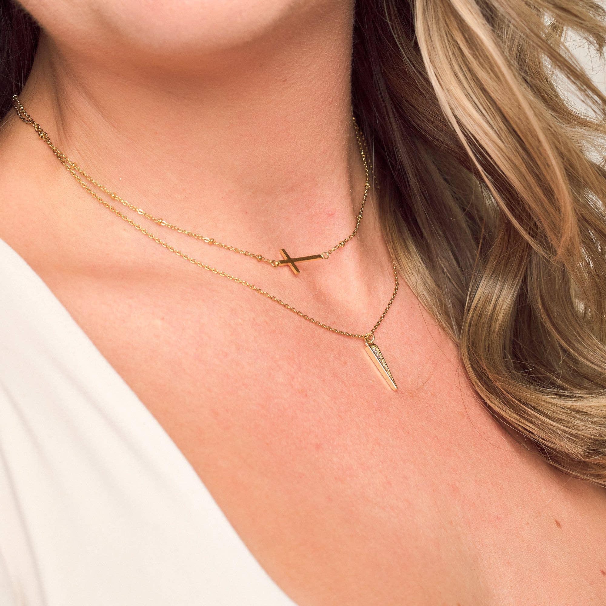 Heavenly Cross Necklace Gold