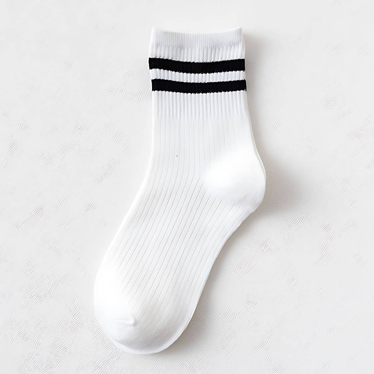 Classic Striped Pattern Crew Socks