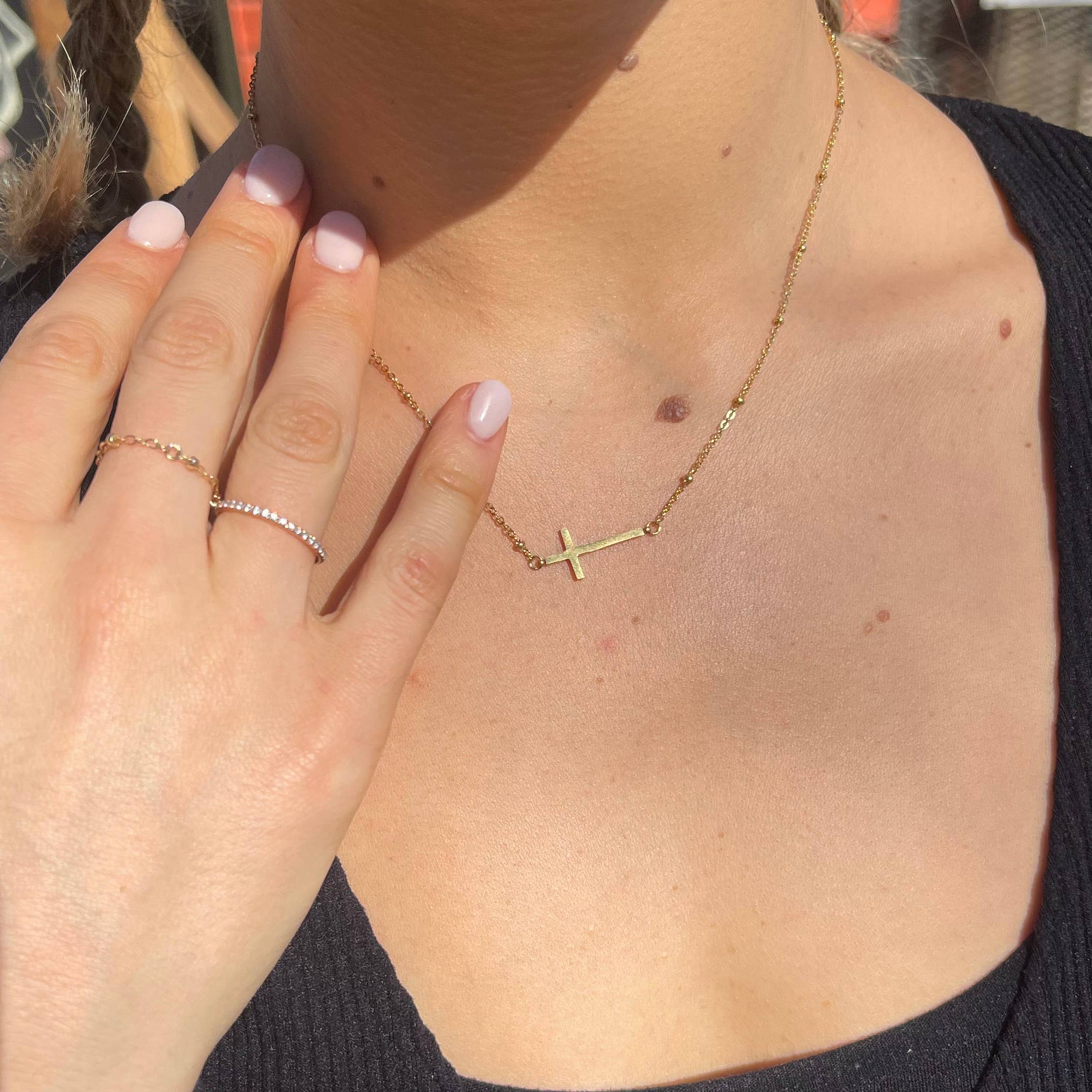 Heavenly Cross Necklace Gold