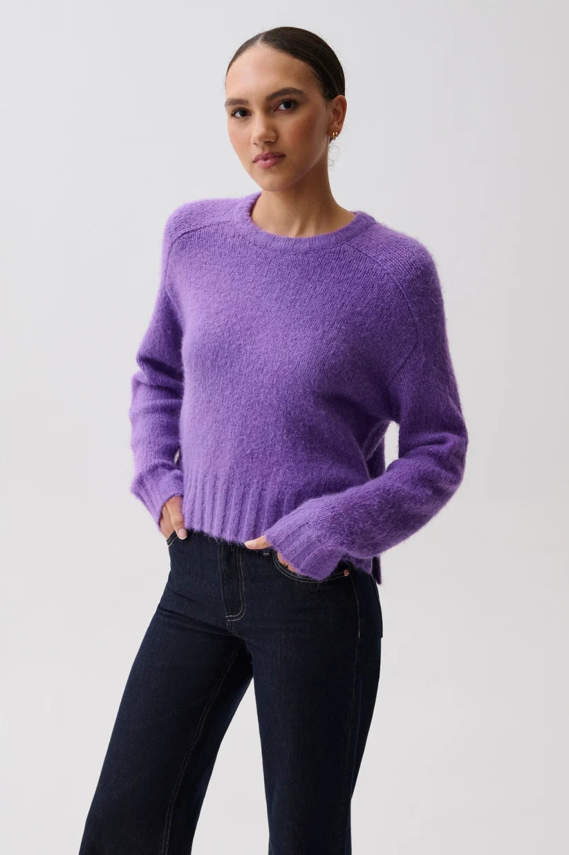 ADINA LONG SLEEVE CREW NECK SWEATER