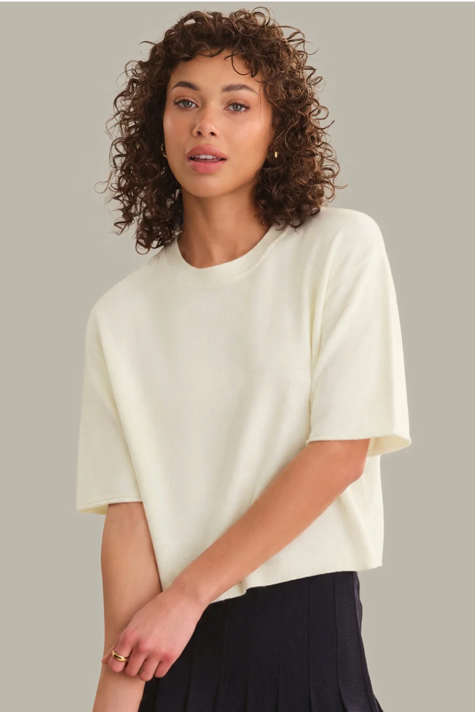 COLETTE SOLID CREW NECK BOXY TEE