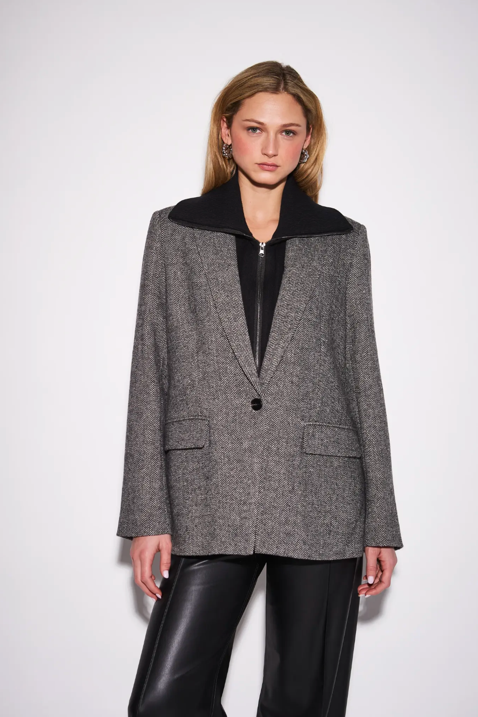 Hayes Blazer