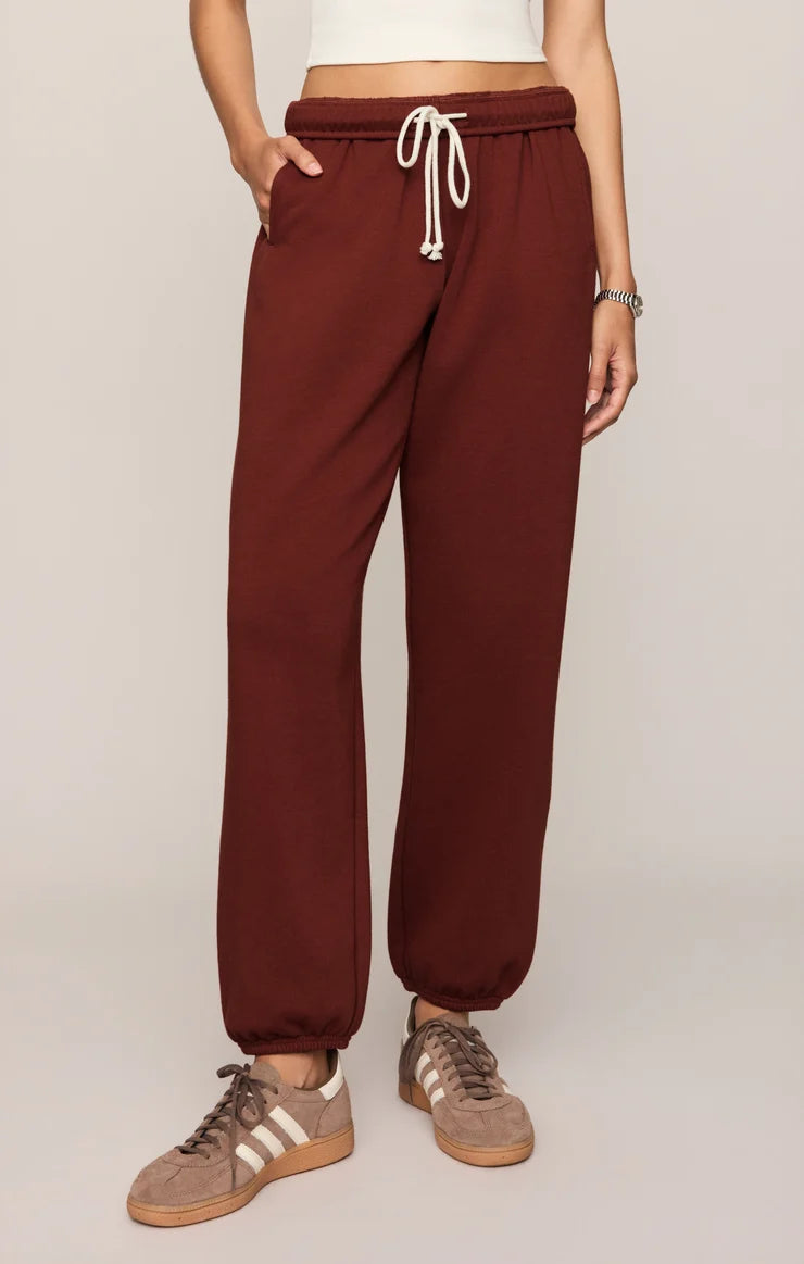 UPTOWN CLASSIC FLEECE JOGGER / velvet rouge