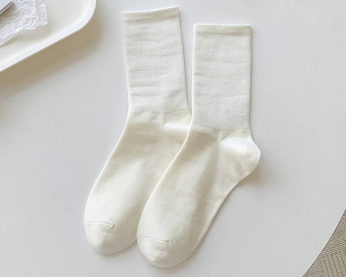 SOLID COLOR THIN COTTON WOMEN'S MID-CALF SOCKS