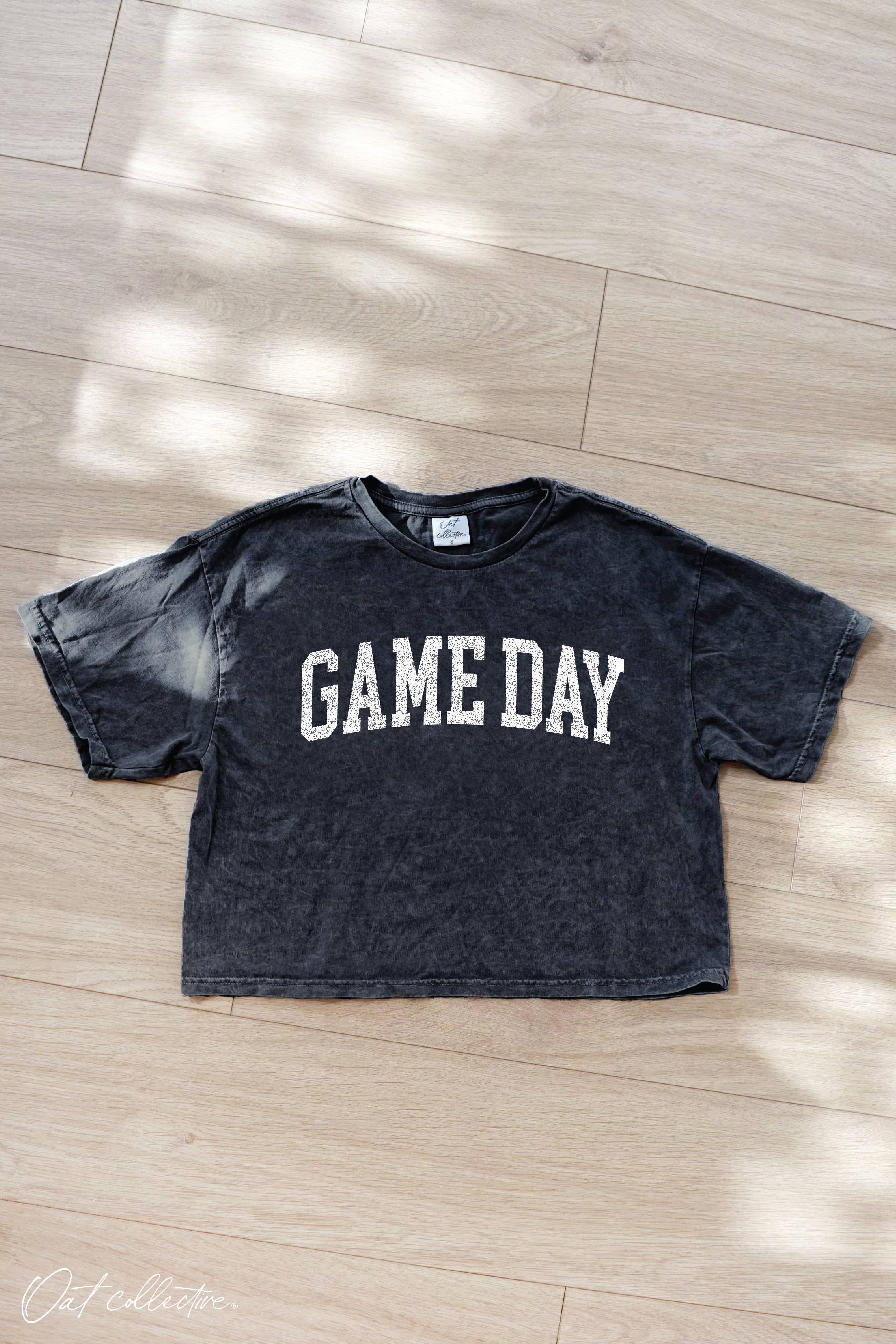 GAME DAY Cropped Mineral Graphic Top