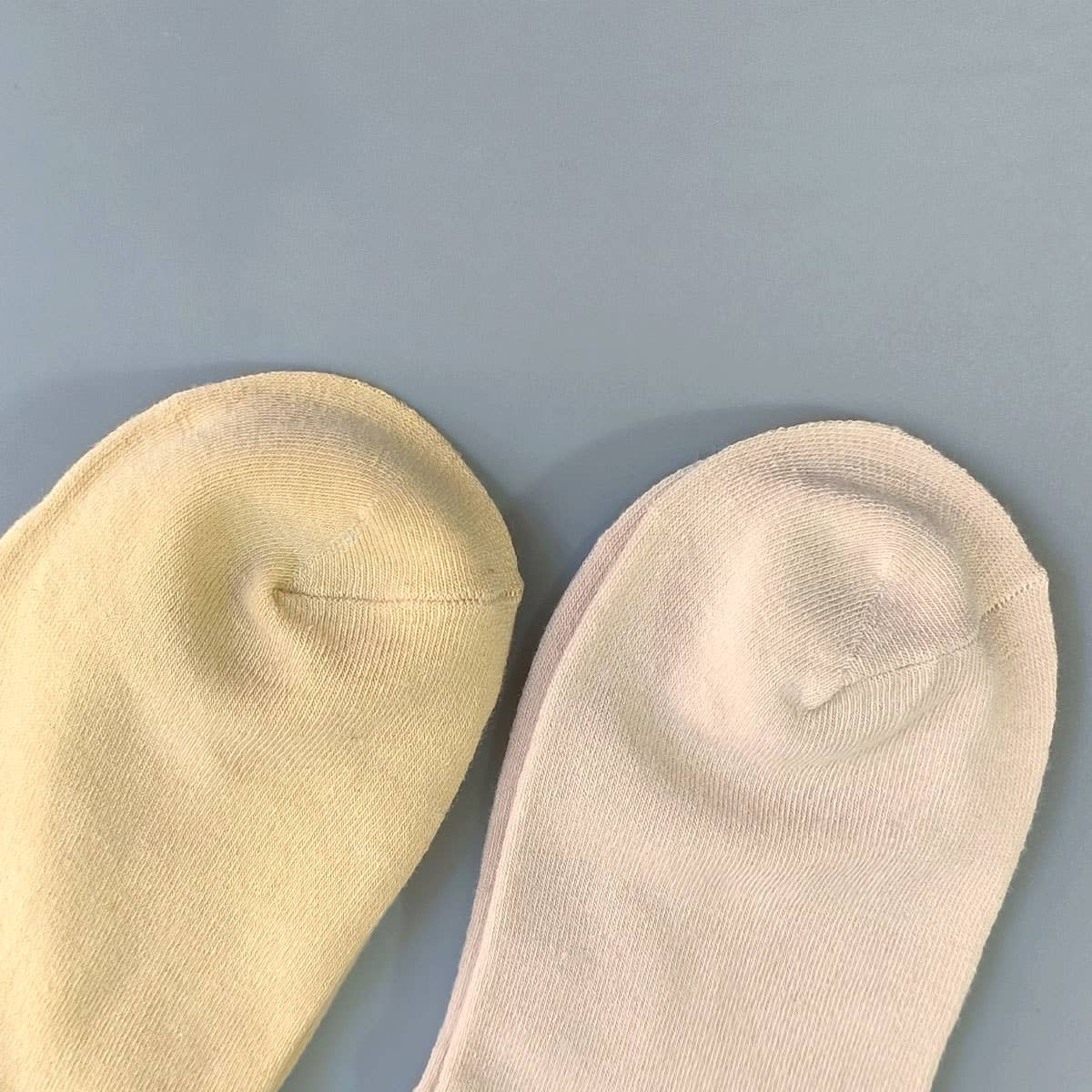 SOLID COLOR RUFFLE ANKLE SOCKS