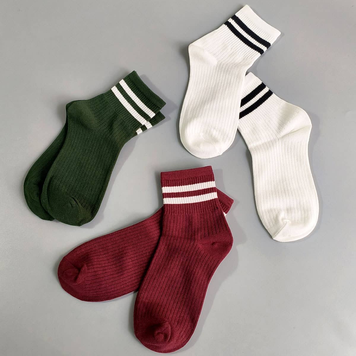 Classic Striped Pattern Crew Socks