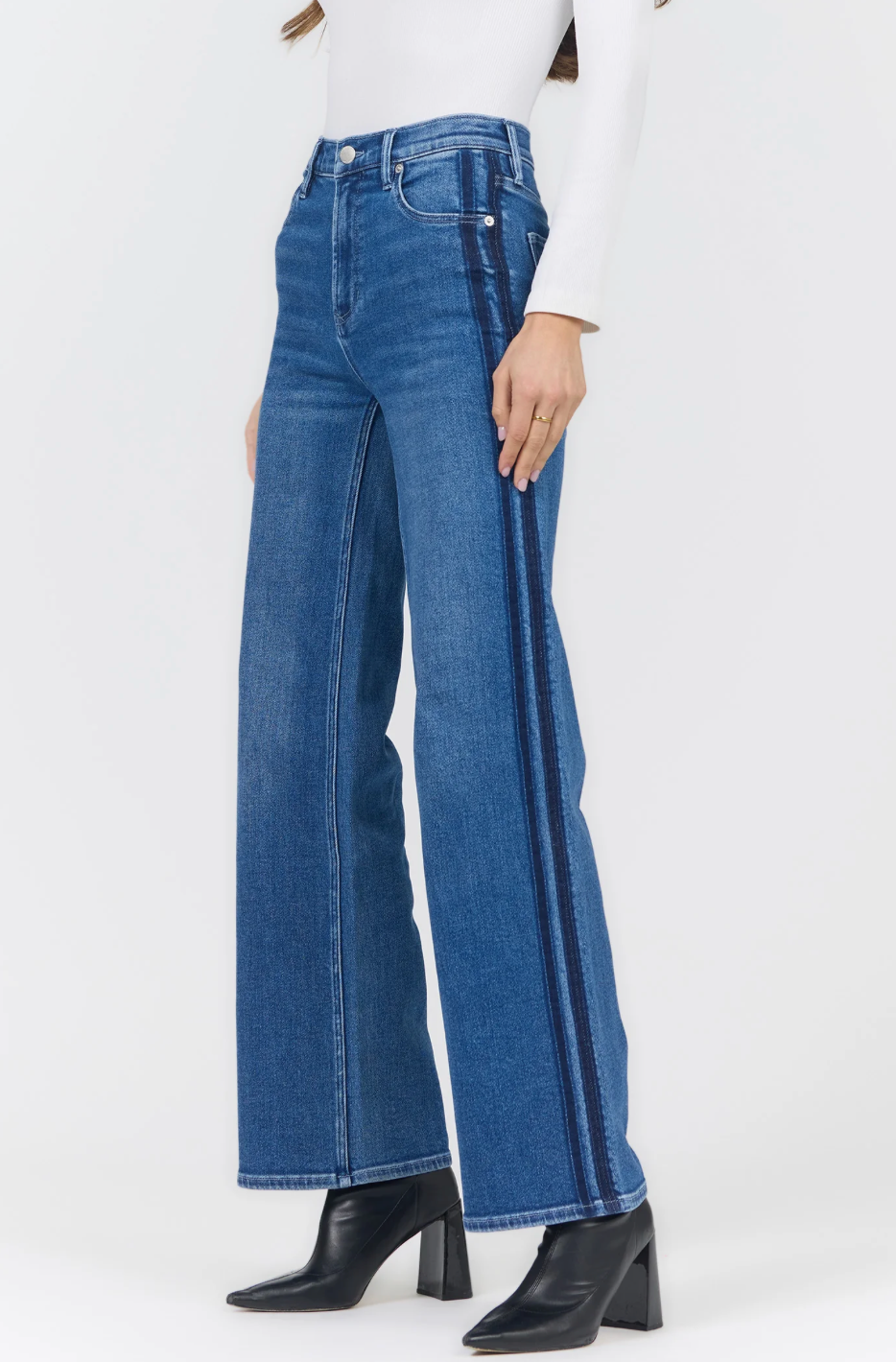 MARGOT STRAIGHT LEG JEAN