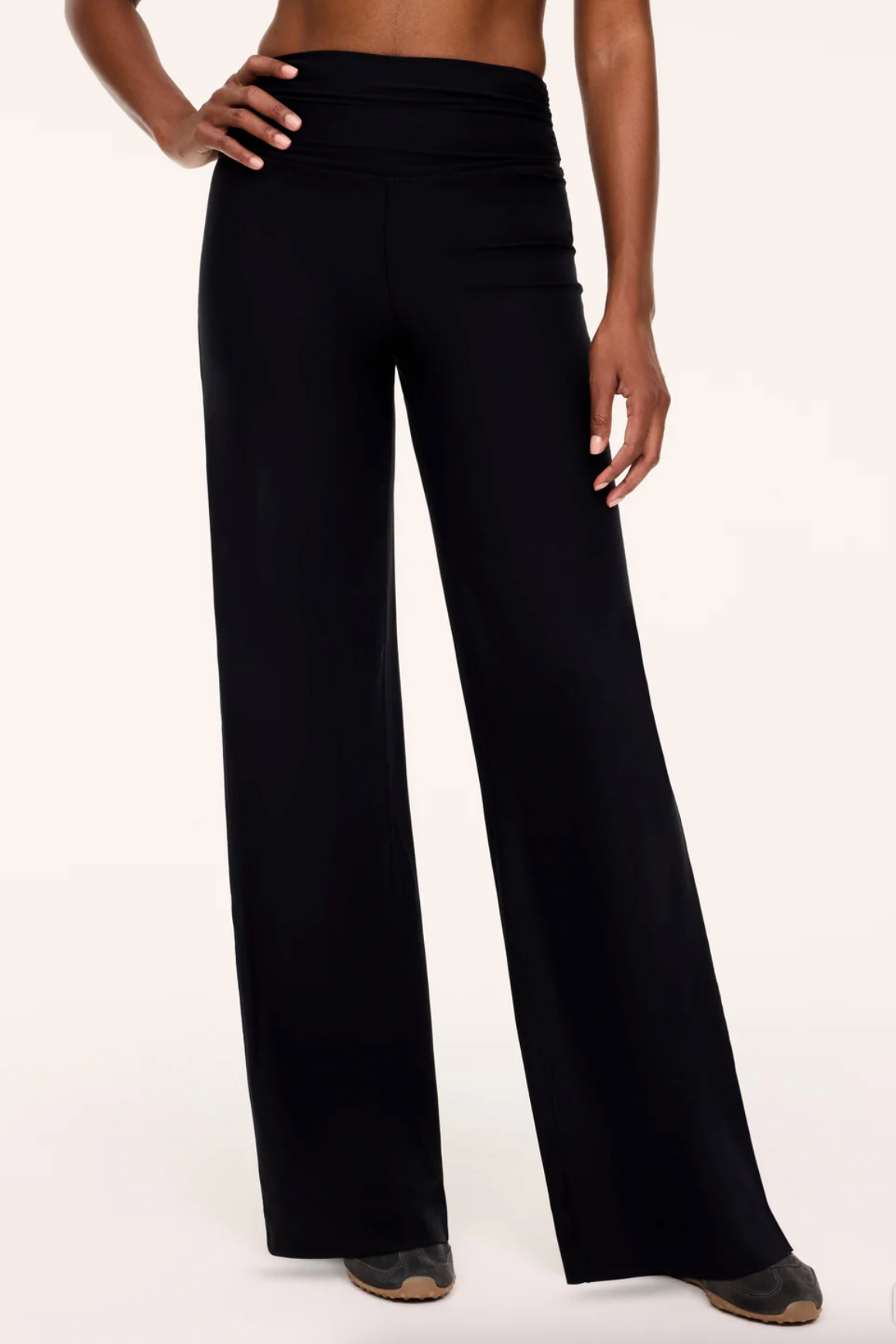 Spanxsmooth™ Onform Ruched Wide Leg Pant