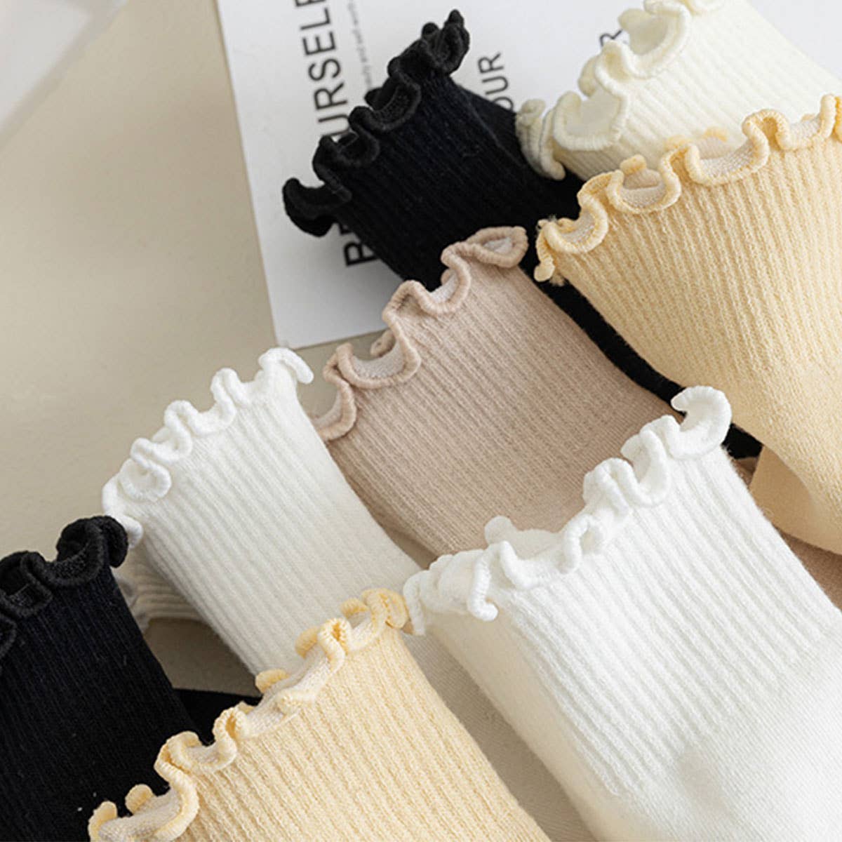 SOLID COLOR RUFFLE ANKLE SOCKS