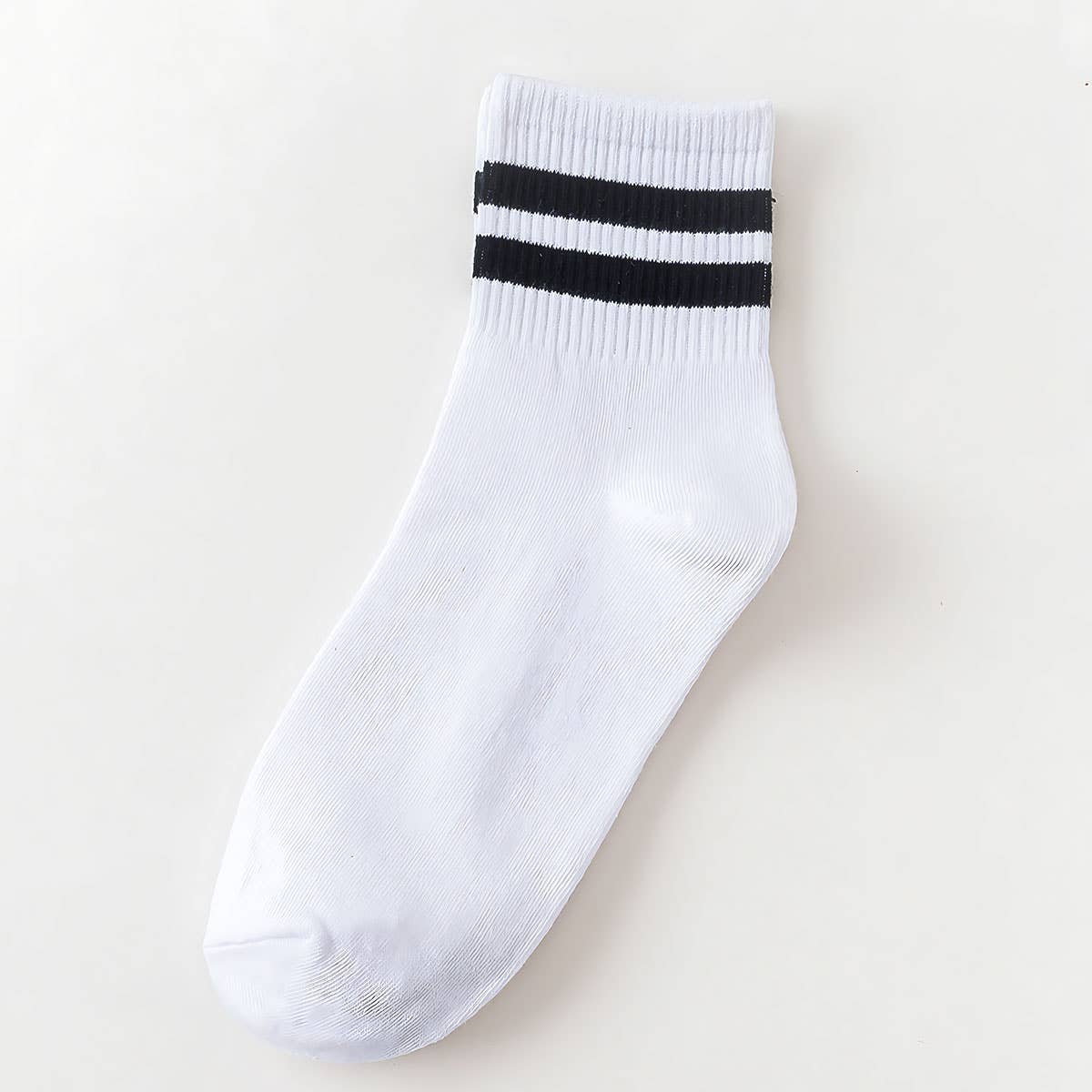 Classic Striped Pattern Crew Socks